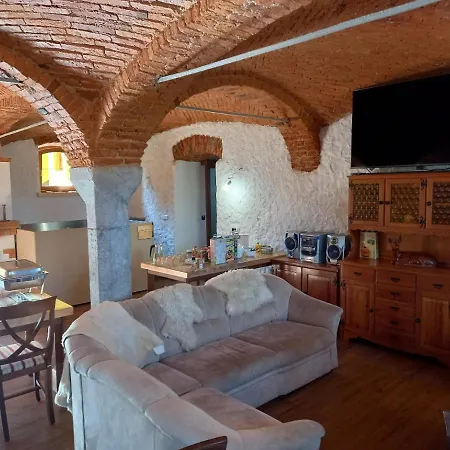 Family Tubej Bed & Breakfast *