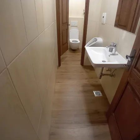 Family Tubej Alojamento de Acomodação e Pequeno-almoço 3*