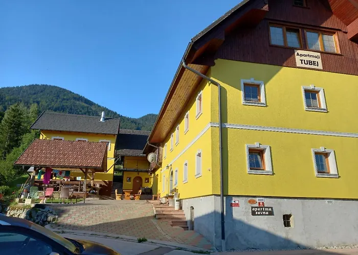 Bed & Breakfast Family Tubej 3*