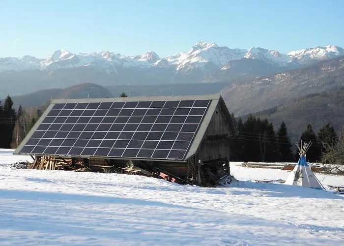 Nočitev z zajtrkom Family Tubej